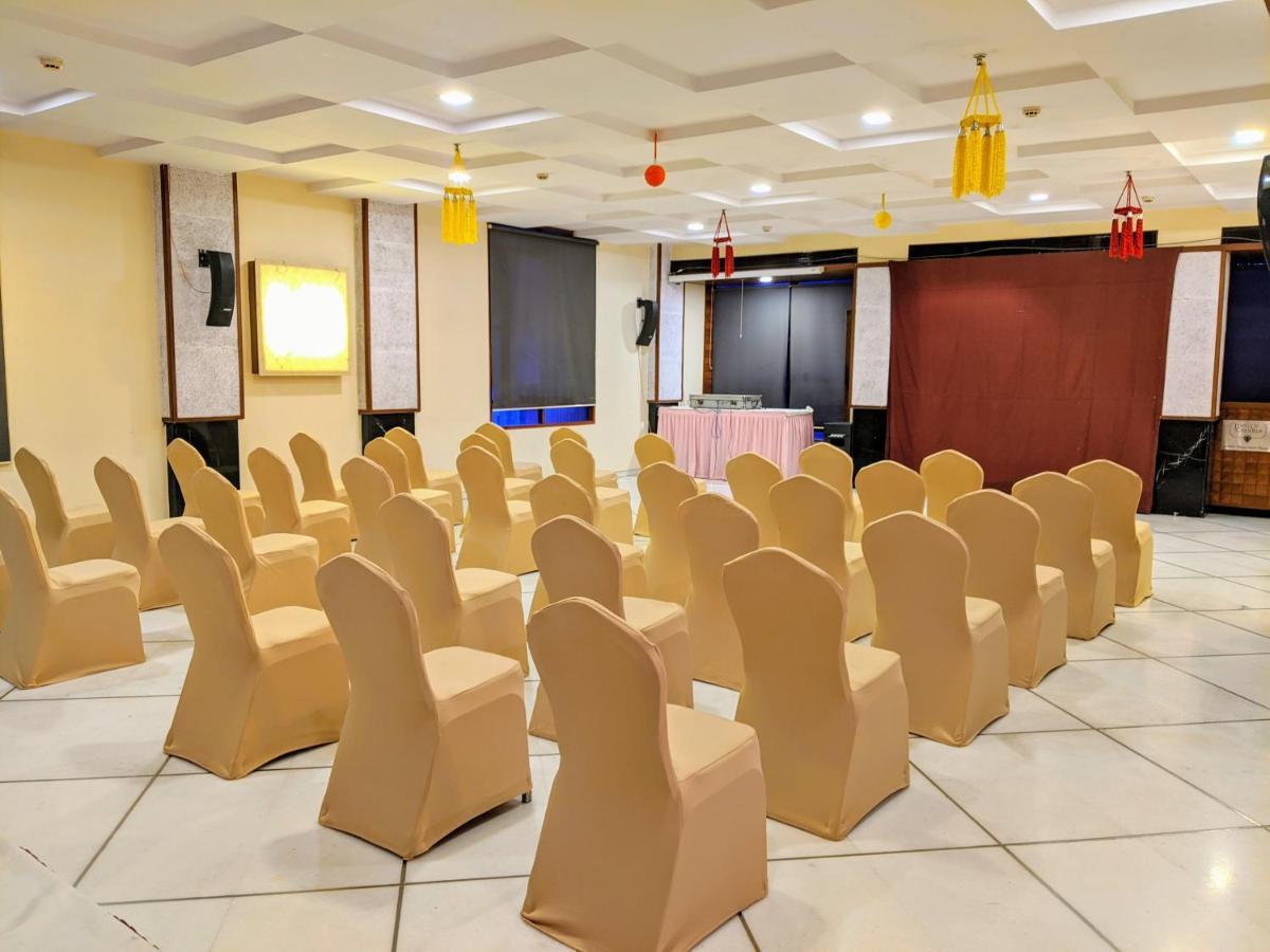 Hotel Jewel Of Chembur Mumbai Exterior photo