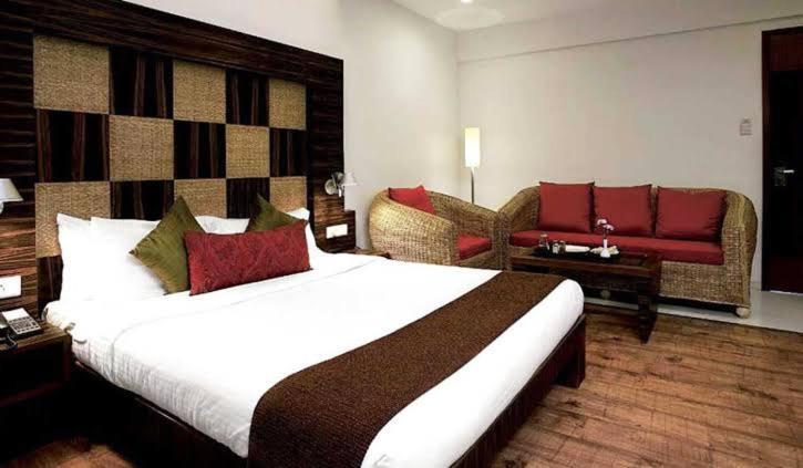 Hotel Jewel Of Chembur Mumbai Exterior photo