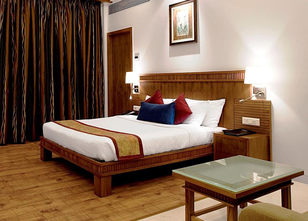 Hotel Jewel Of Chembur Mumbai Exterior photo