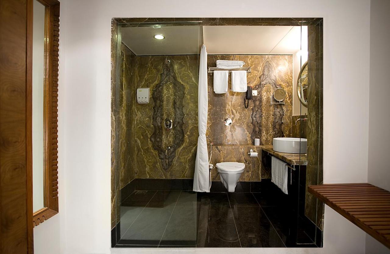 Hotel Jewel Of Chembur Mumbai Room photo